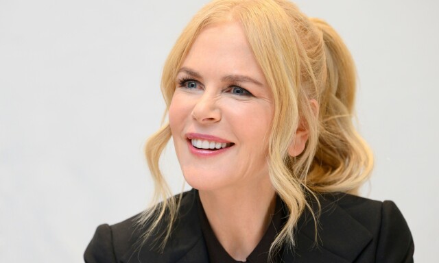 SOM MOR SÅ DATTER: - I det sekundet hun kommer hjem fredag kveld så er det rett ut i hagen for å sette opp kameraer og alt utstyret, forteller Nicole om datteren. SOM MOR SÅ DATTER: - I det sekundet hun kommer hjem fredag kveld så er det rett ut i hagen for å sette opp kameraer og alt utstyret, forteller Nicole om datteren.